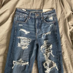 AE mom jeans - BRAND NEW